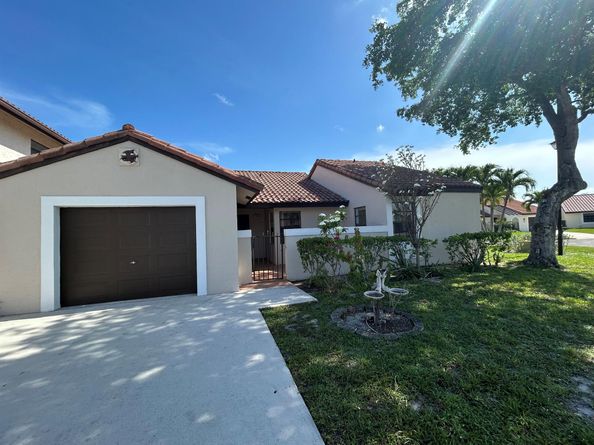 45 Columbia Court, Deerfield Beach FL 33442