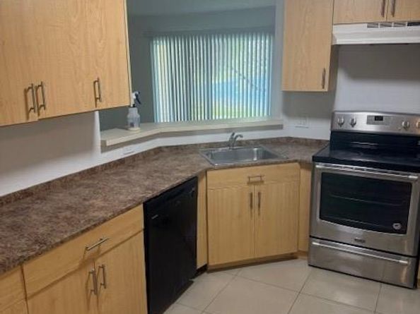 3413 NW 44th St 106, Lauderdale Lakes FL 33309