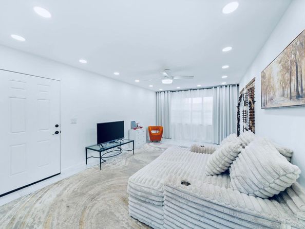 129 Lake Carol Drive 129, West Palm Beach FL 33411