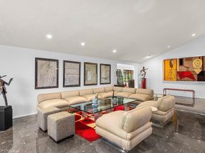 14 Oaks Lane, Boynton Beach FL 33436