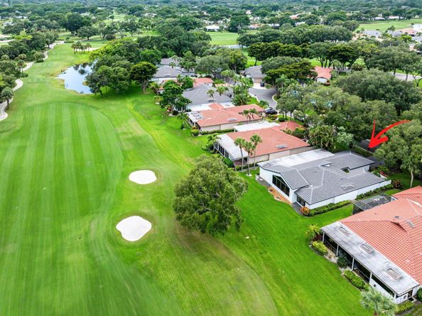 14 Oaks Lane, Boynton Beach FL 33436