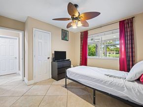 1740 NW 113 Avenue, Pembroke Pines FL 33026