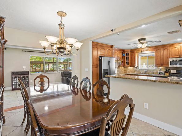 1740 NW 113 Avenue, Pembroke Pines FL 33026