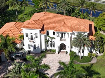 2685 Greenbriar Boulevard