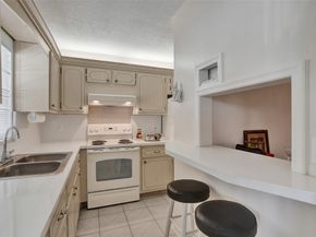 1300 N 12th Ct 4B, Hollywood FL 33019