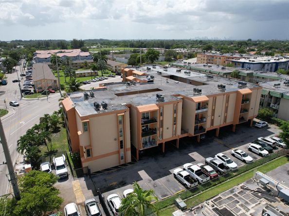 6780 W 2nd Ct 313, Hialeah FL 33012