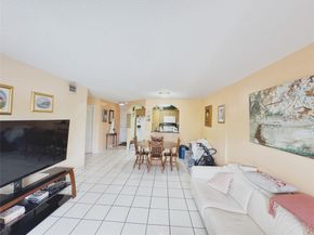 6780 W 2nd Ct 313, Hialeah FL 33012
