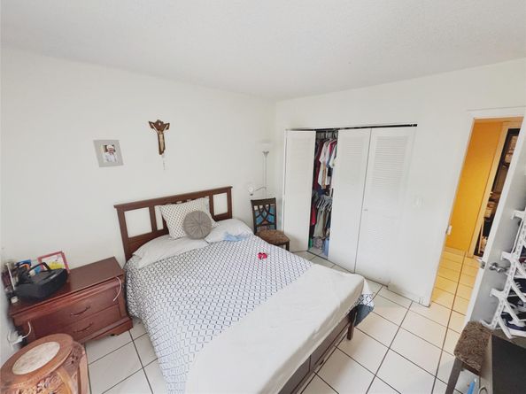 6780 W 2nd Ct 313, Hialeah FL 33012