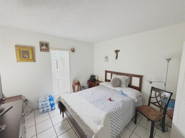 6780 W 2nd Ct 313, Hialeah FL 33012