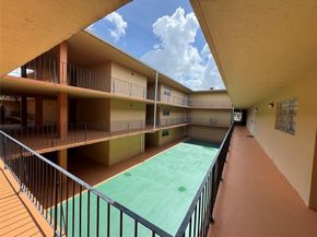 6780 W 2nd Ct 313, Hialeah FL 33012