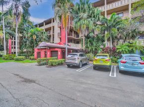 2208 S Cypress Bend Dr 401, Pompano Beach FL 33069