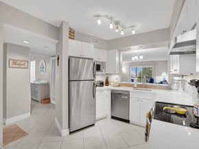 2208 S Cypress Bend Dr 401, Pompano Beach FL 33069