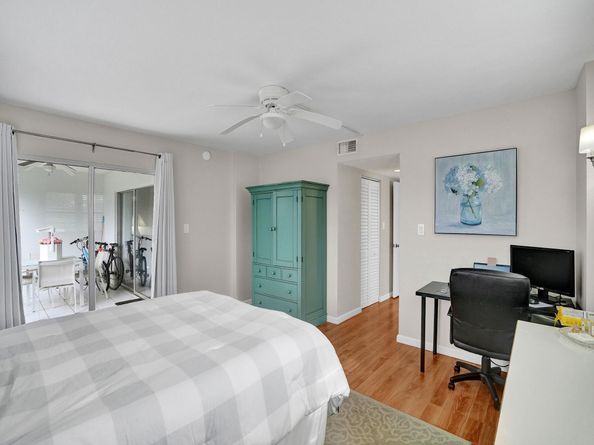 2208 S Cypress Bend Dr 401, Pompano Beach FL 33069