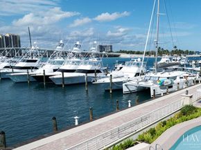 184 Lake Drive 2304, Palm Beach Shores FL 33404