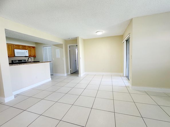 1241 SW 46th Avenue 1008, Pompano Beach FL 33069