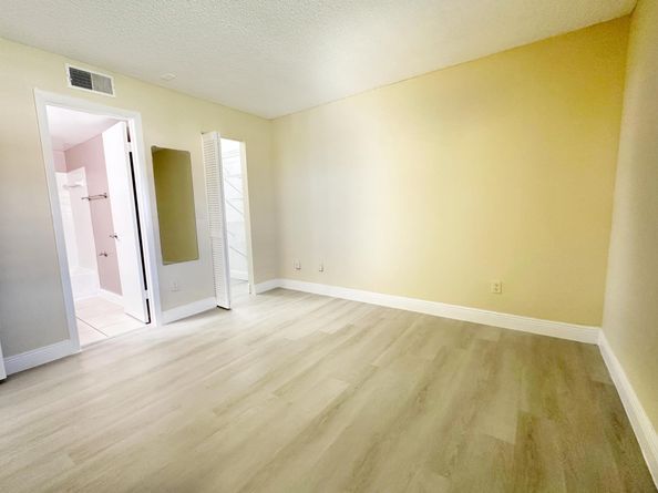 1241 SW 46th Avenue 1008, Pompano Beach FL 33069