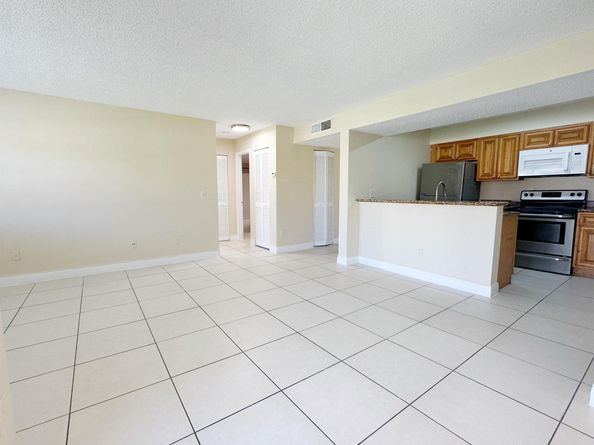 1241 SW 46th Avenue 1008, Pompano Beach FL 33069