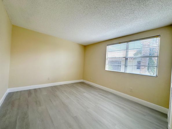 1241 SW 46th Avenue 1008, Pompano Beach FL 33069