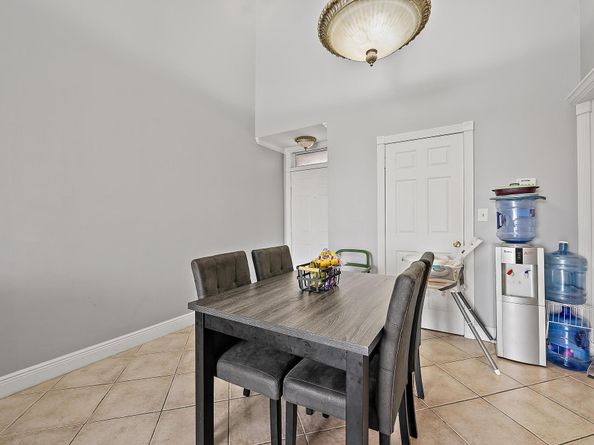 210 Lake Pointe Drive 310, Oakland Park FL 33309