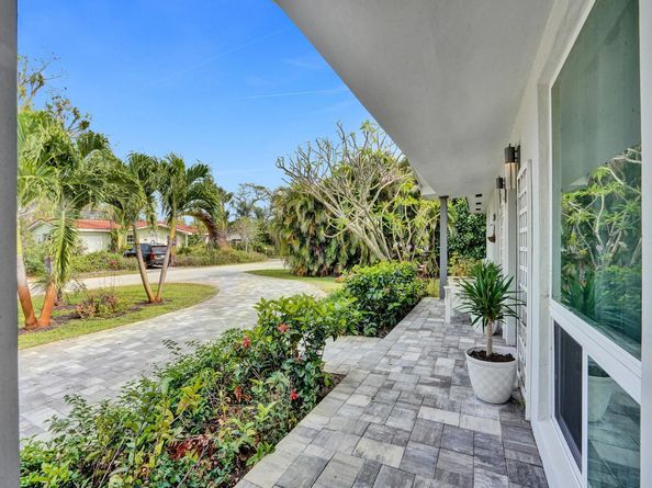 801 SE 9th Ave, Deerfield Beach FL 33441