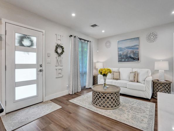801 SE 9th Ave, Deerfield Beach FL 33441