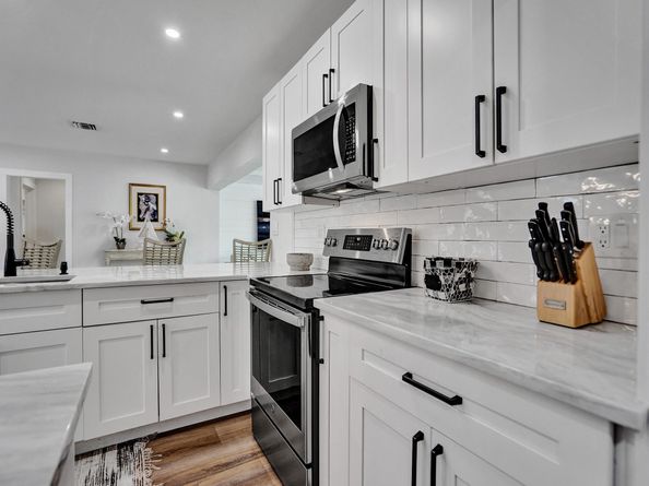 801 SE 9th Ave, Deerfield Beach FL 33441