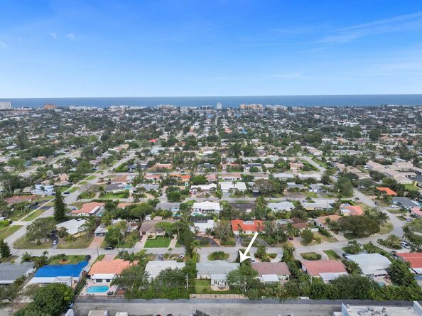 801 SE 9th Ave, Deerfield Beach FL 33441