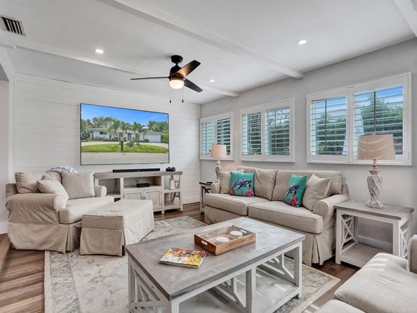 801 SE 9th Ave, Deerfield Beach FL 33441