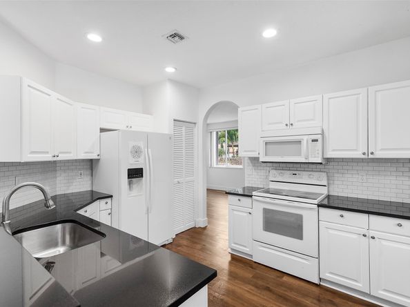 5408 NW 109th Ln, Coral Springs FL 33076