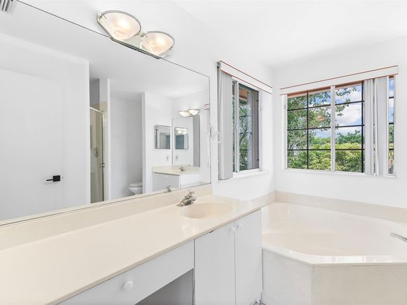 5408 NW 109th Ln, Coral Springs FL 33076