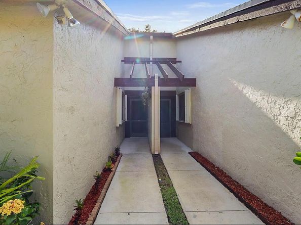 151 Meander Circle, Royal Palm Beach FL 33411