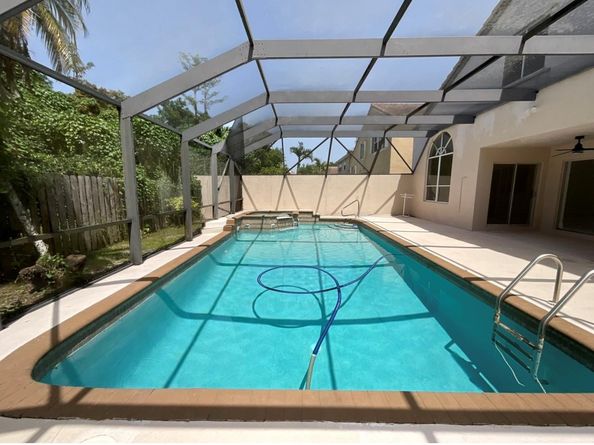 6805 NW 75th Pl, Parkland FL 33067