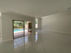 6805 NW 75th Pl, Parkland FL 33067