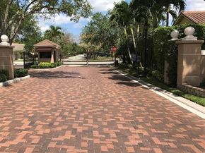 5264 NW 89th Dr, Coral Springs FL 33067
