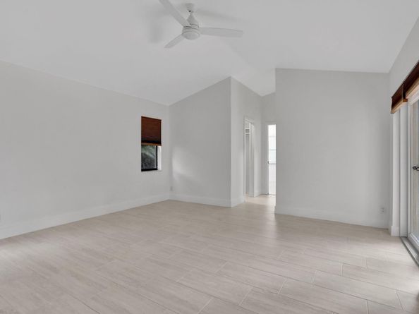5264 NW 89th Dr, Coral Springs FL 33067