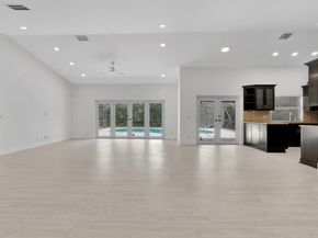 5264 NW 89th Dr, Coral Springs FL 33067