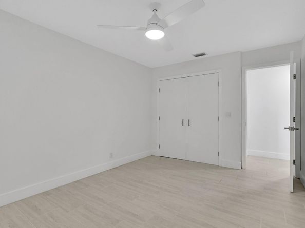 5264 NW 89th Dr, Coral Springs FL 33067