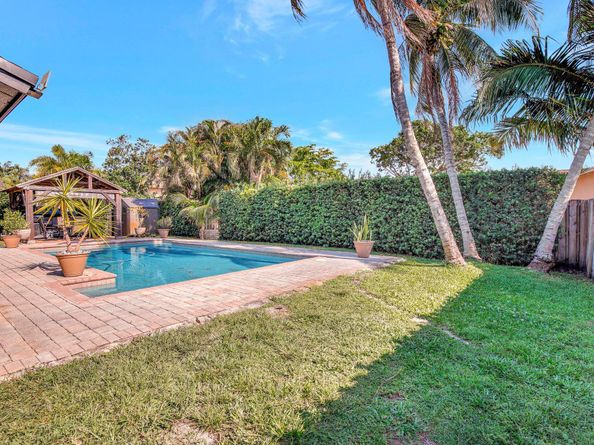 11536 SW 55th Court, Cooper City FL 33330