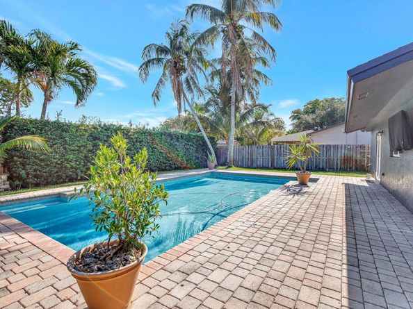 11536 SW 55th Court, Cooper City FL 33330