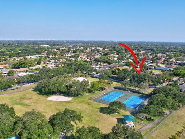 11536 SW 55th Court, Cooper City FL 33330
