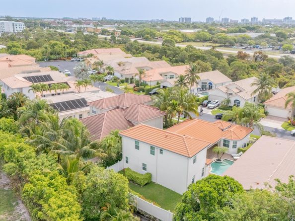 7121 NW Turtle Walk, Boca Raton FL 33487