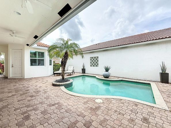 7121 NW Turtle Walk, Boca Raton FL 33487