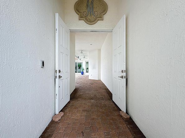 7121 NW Turtle Walk, Boca Raton FL 33487