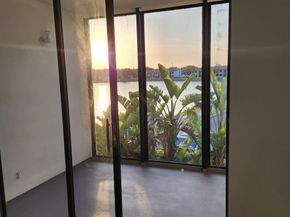 212 Lake Point Dr 211, Oakland Park FL 33309