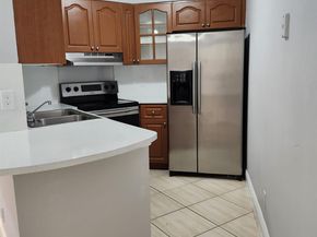 212 Lake Point Dr 211, Oakland Park FL 33309