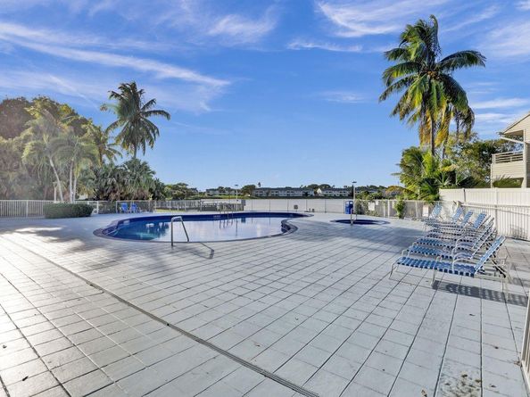 3457 NW 44th St 202, Oakland Park FL 33309