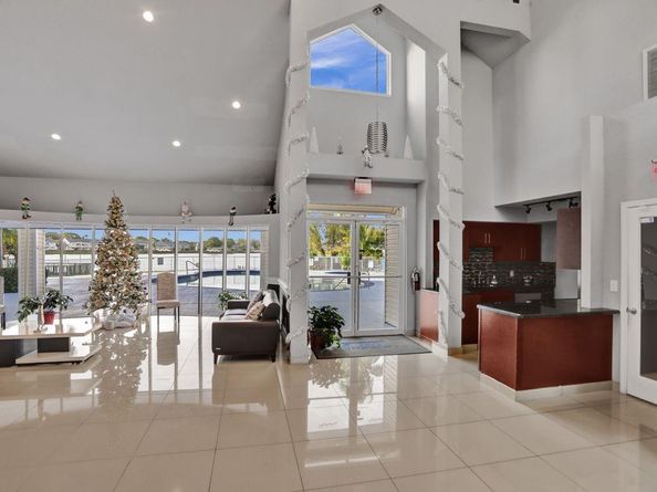 3457 NW 44th St 202, Oakland Park FL 33309