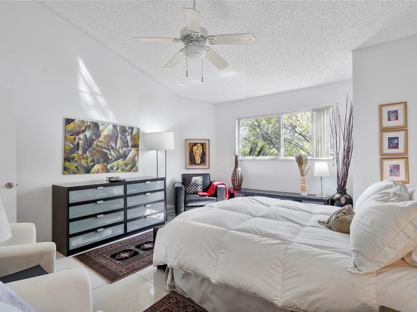 3457 NW 44th St 202, Oakland Park FL 33309