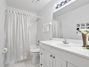 3457 NW 44th St 202, Oakland Park FL 33309