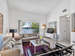 3457 NW 44th St 202, Oakland Park FL 33309